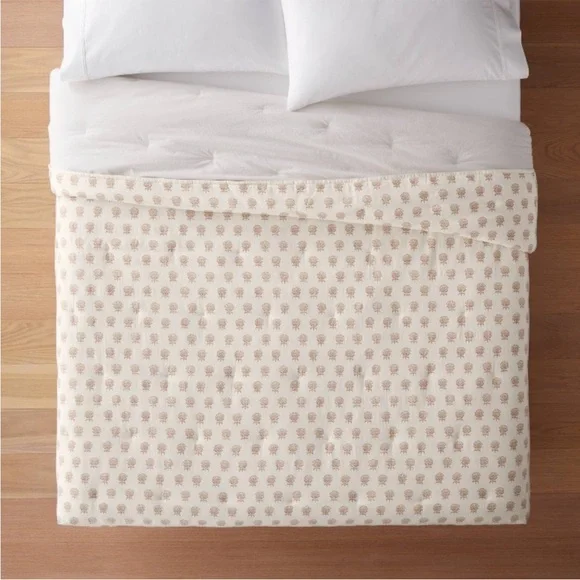 Studio McGee F/Q Lofty Slub Woodblock Floral Print Quilt Off White/ Mauve - Picture 2 of 12